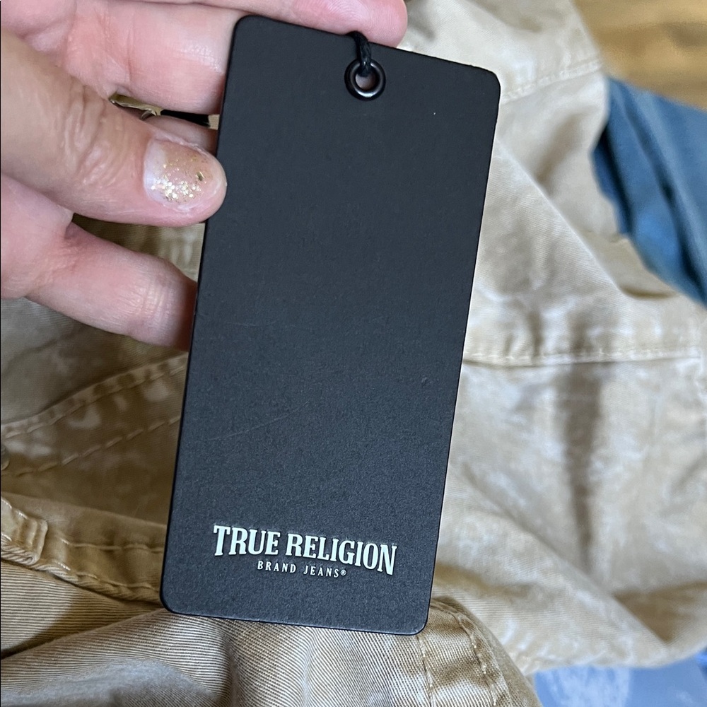 NWT. True Religion, size 32 (aka sz 14), Bobbi low-rise baggy cargos - Picture 7 of 16
